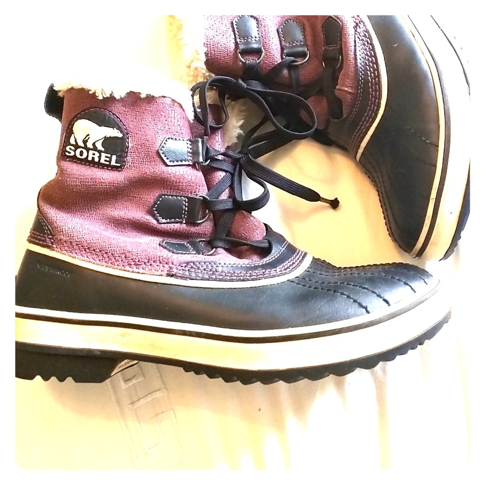 Sorel purple boots